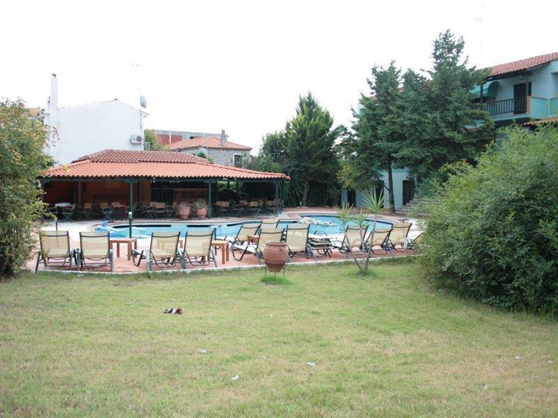 Eden Άφυτος